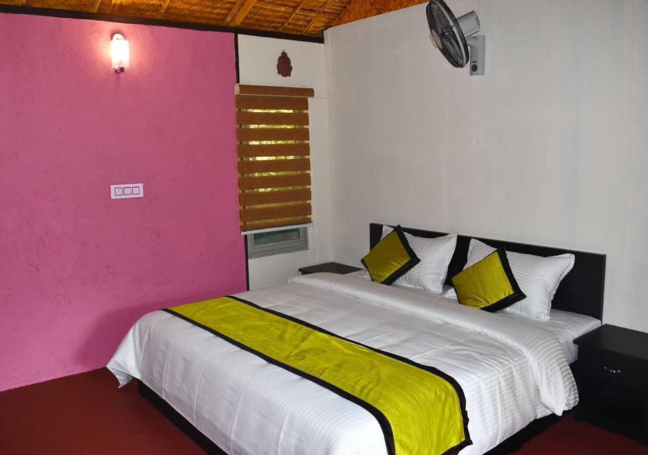 Koomankolly Resort Thirunelly Esterno foto