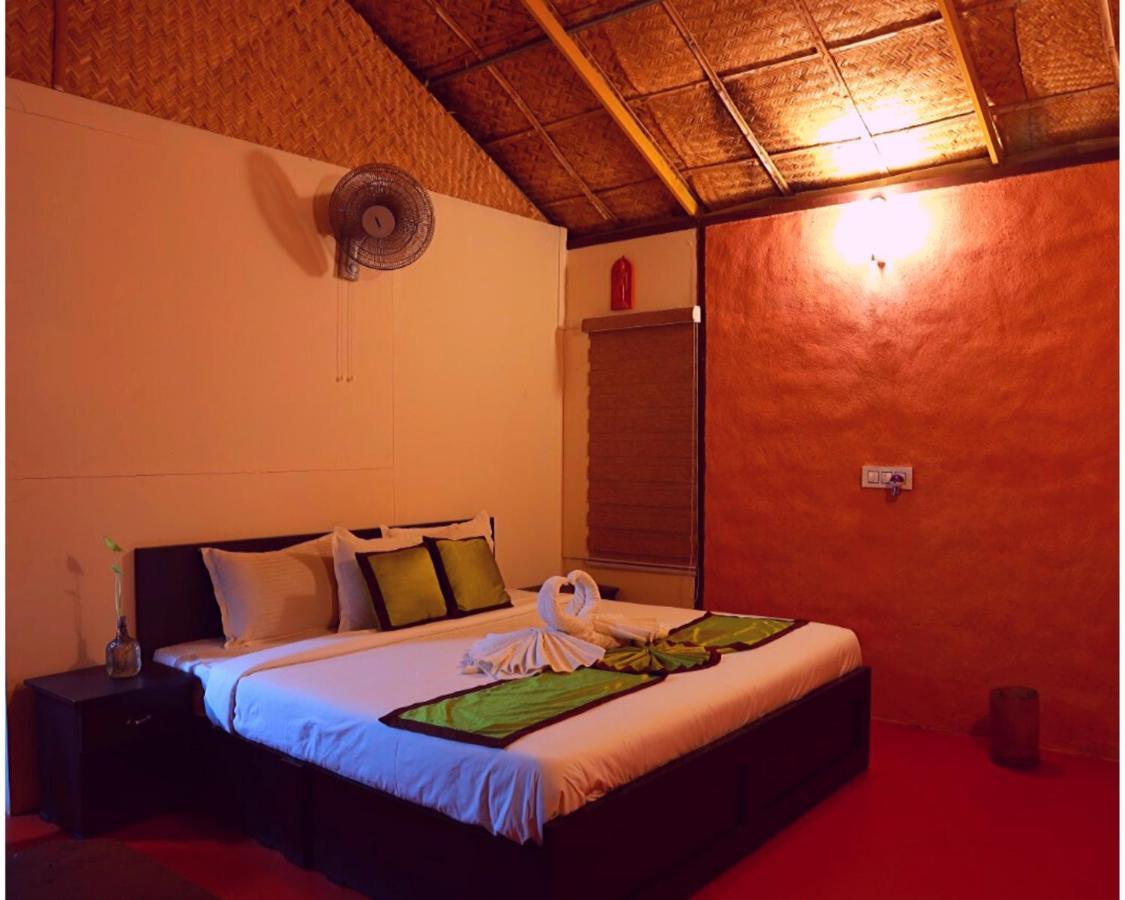 Koomankolly Resort Thirunelly Esterno foto